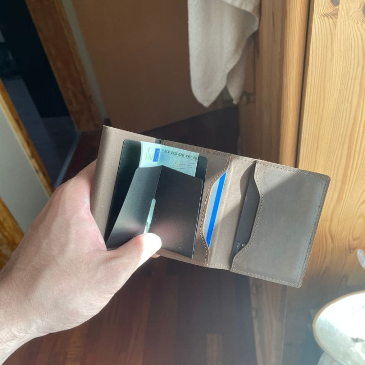 Customer photo of Cavaunory™ wallet